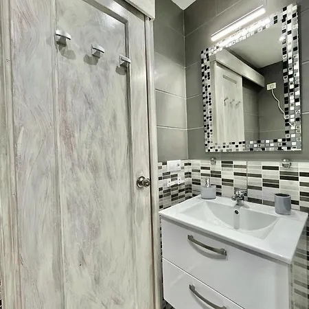 Casa Relu - Urbanizacion Torres Del Castillo * 科斯塔德安提瓜