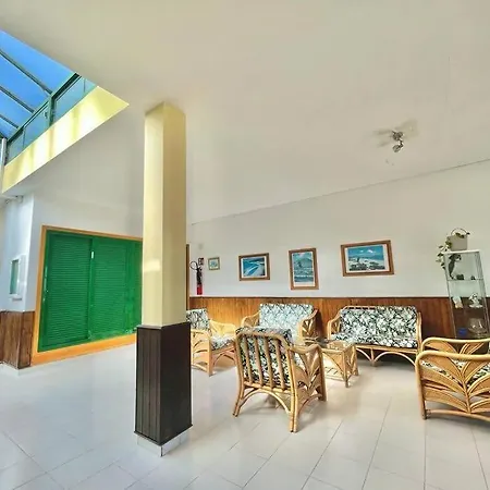 Casa Relu - Urbanizacion Torres Del Castillo