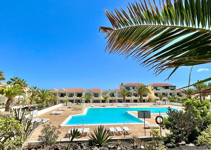 Casa Relu - Urbanizacion Torres Del Castillo *